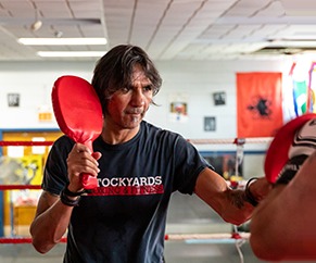Richard Souce coaching at Stockyards Boxing